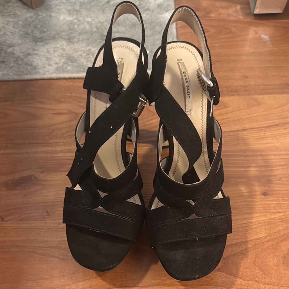 Zara Black Strappy Women's Sandals